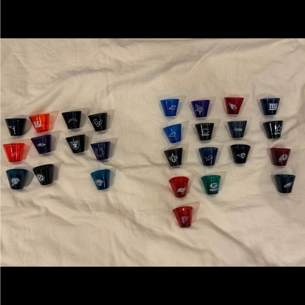 “Gumball” machine NFL mini cups (2 sets) - Picture 2 of 6